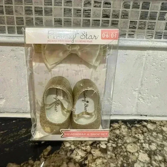 NEW! Girl Rising Star Shoes & Headwrap Set, Gold, 0-6m - Picture 6 of 9